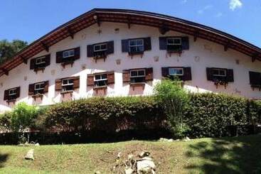 هتل Refugio Alpino