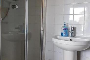هتل Seamore Guest House