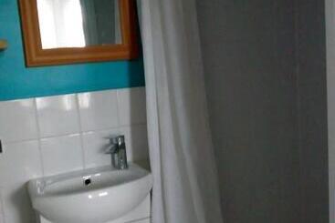 هتل Seamore Guest House