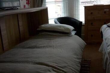 هتل Seamore Guest House