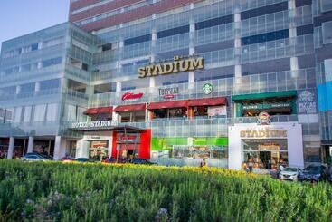 هتل Plaza Stadium