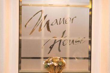 هتل The Manor House