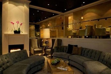 Hotel Veritas