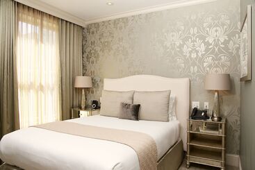 Hotel Veritas