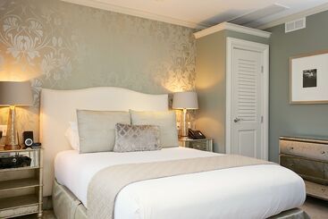 Hotel Veritas