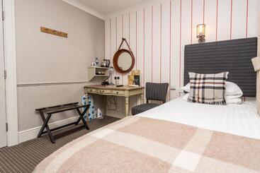 هتل White Hart, Newmarket By Marston's Inns