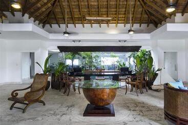 هتل Xeliter Balcones Del Atlantico  Las Terrenas
