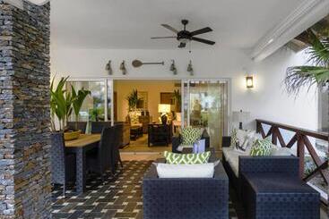 هتل Xeliter Balcones Del Atlantico  Las Terrenas