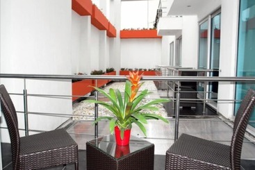 هتل Zi One Luxury