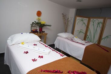 هتل Zi One Luxury