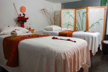 هتل Zi One Luxury