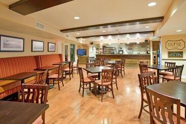 استراحتگاه The Lodge At Eagle Crest