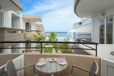Mare Boutique