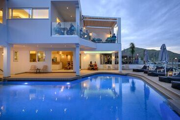 Mare Boutique