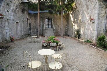 پانسیون Hôtellerie Saint Yves