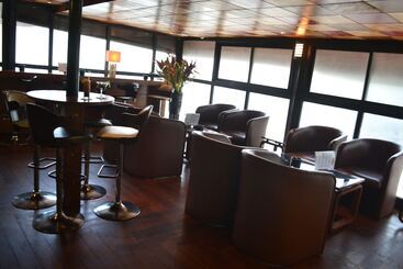 Planet Hotel