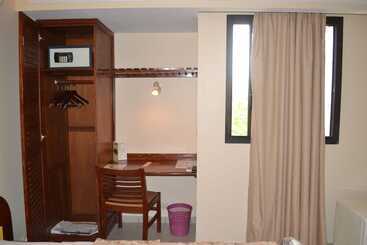 Planet Hotel