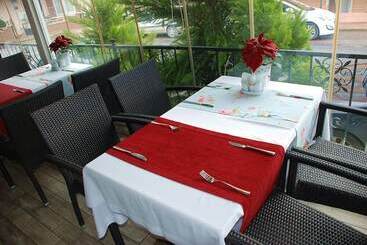 Sarıçay Rhodius Otel