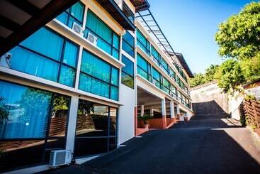 Tahiti Airport Motel