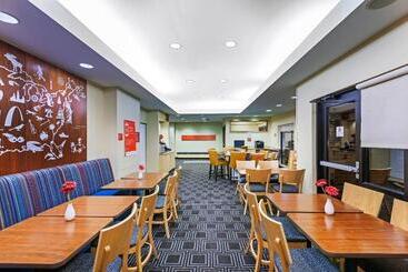 Towneplace Suites By Marriott Tulsa North/owasso