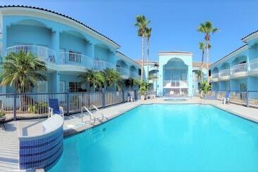 Casa Bella Hotel And Suites