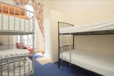 Central Hotel   Hostel