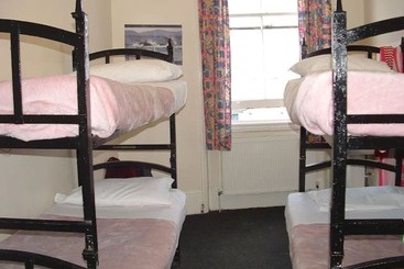 Central Hotel   Hostel