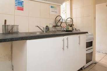 Central Hotel   Hostel