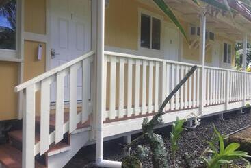 هتل Aaron’s Cottage