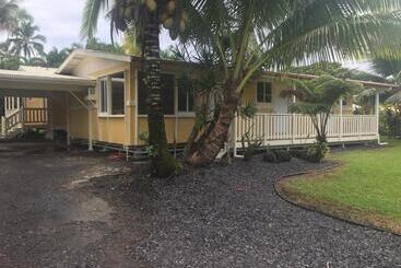 هتل Aaron’s Cottage