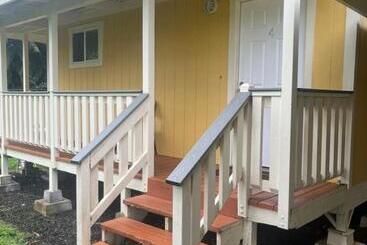 هتل Aaron’s Cottage