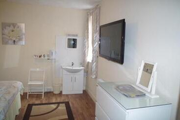 هتل Abbey Lodge Guest House