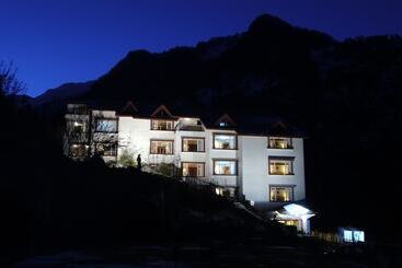 هتل Apple Country Resorts   A Vegetarian Place