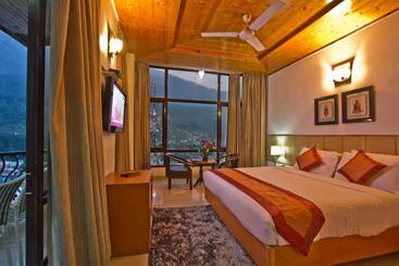 هتل Broadways Inn