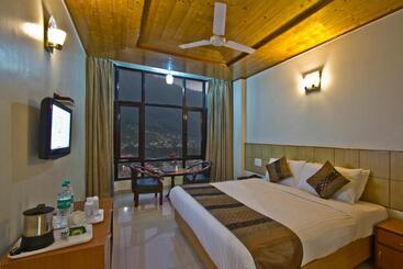 هتل Broadways Inn