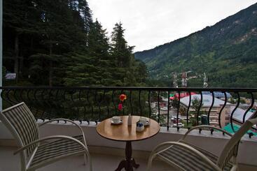 هتل Broadways Inn