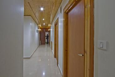 هتل Broadways Inn