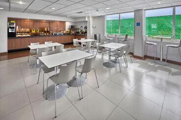 هتل City Express By Marriott Aguascalientes Sur