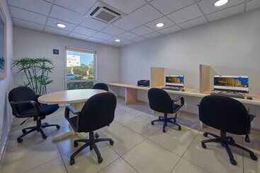 هتل City Express By Marriott Manzanillo
