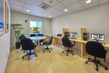 هتل City Express By Marriott Manzanillo