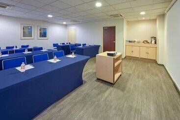 هتل City Express By Marriott Manzanillo