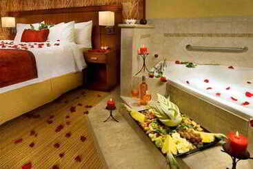 هتل Courtyard By Marriott Tyler