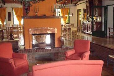 هتل La Loma   Vieja Casona