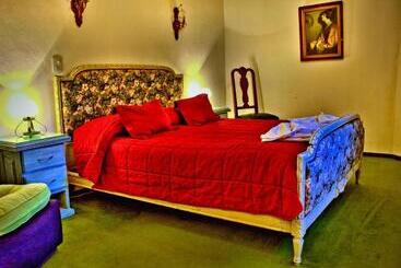 هتل La Loma   Vieja Casona