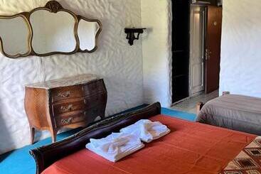 هتل La Loma   Vieja Casona