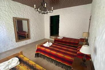 هتل La Loma   Vieja Casona