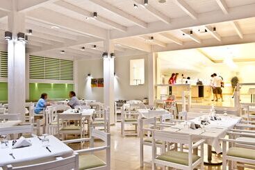 Lindos White Hotel & Suites