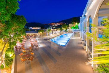 Lindos White Hotel & Suites