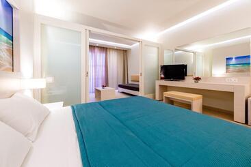 Lindos White Hotel & Suites
