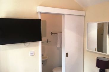 هتل Mayview Guest House